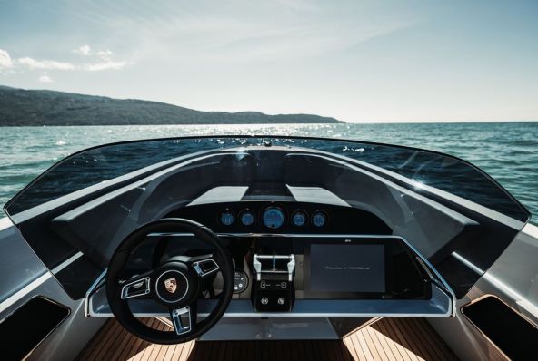 Frauscher x Porsche 850 Fantom Air (2).jpg