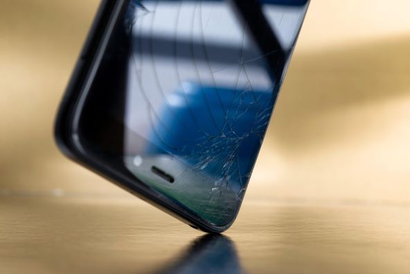 RAZLIKA JE OGROMNA Kupiti originalni ili zamjenski ekran za smartphone?