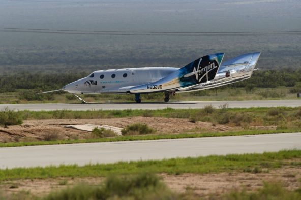 RICHARD BRANSON JE USPIO PRESTIĆI JEFFA BEZOSA Prvi komercijalni let u svemir