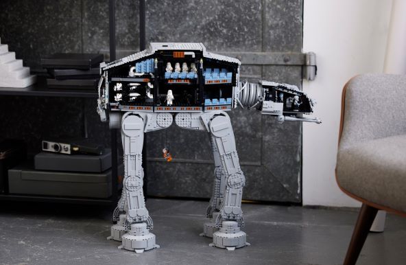 Lego Star Wars AT-AT (4).jpg