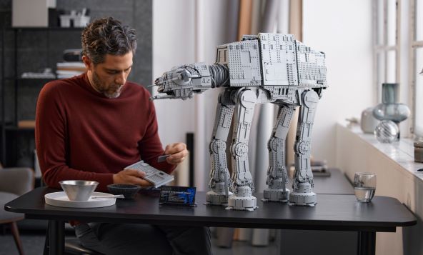 Lego Star Wars AT-AT (1).jpg