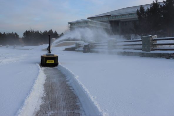 Snowbot S1 (5).jpg