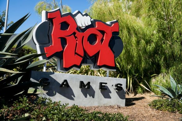 Riot games League of Legends (1).jpg