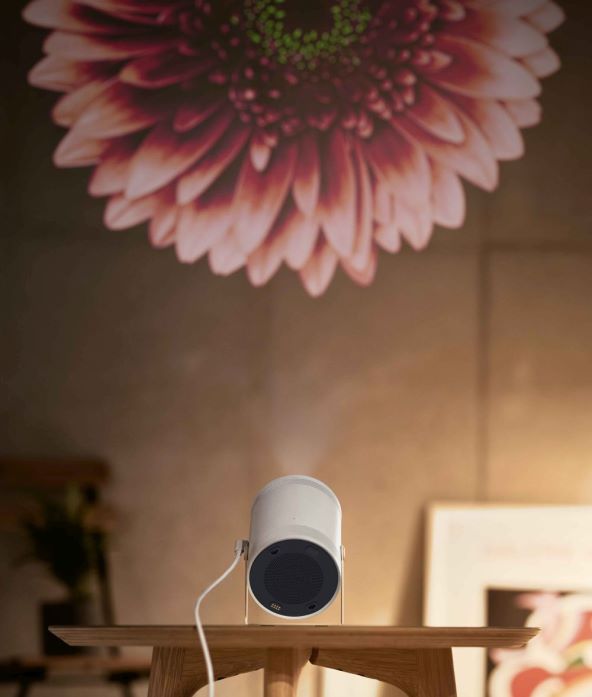 Samsung The Freestyle_Lifestyle_3.jpg