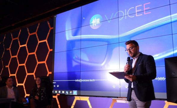Voicee Pametne naočale za gluhe osobe (Igor Duić).JPG