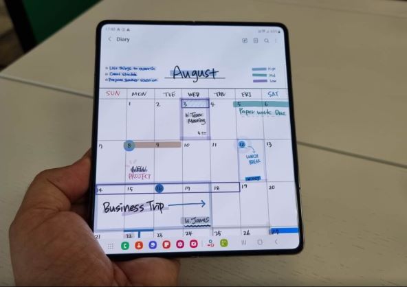 Samsung Galaxy Z Fold4 (2).jpg