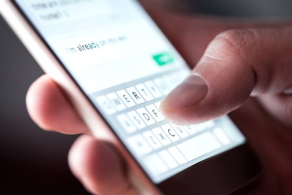 SMS poruke pametni telefon (2).jpg