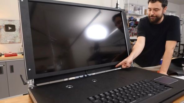 Najvece prijenosno racunalo na svijetu laptop (3).jpg