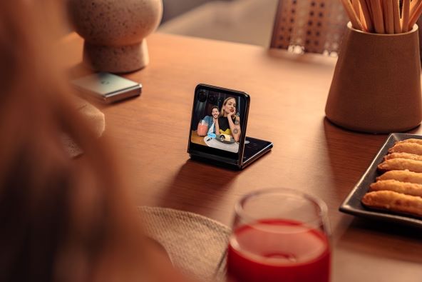 NOVA MOTOROLA RAZR: Legendarni izgled modela RAZR V3 u novom ruhu