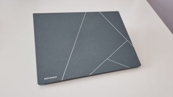 Asus Zenbook S 13 OLED UX5304 (26).jpg