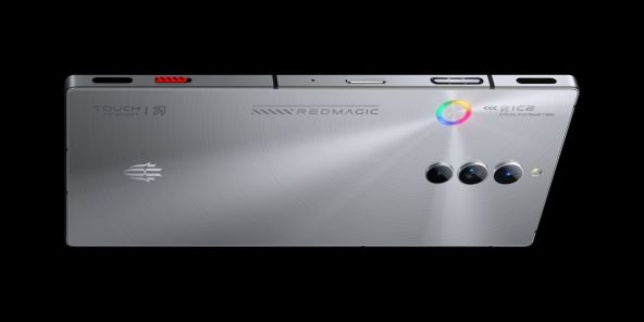 REDMAGIC 8S Pro Platinum Side.jpg