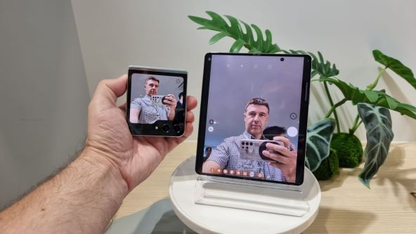 Samsung Galaxy Z Flip5 i Galaxy Z Fold5 (2).jpg