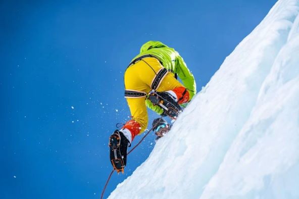 Watch Ultimate Mount Everest_08.jpg