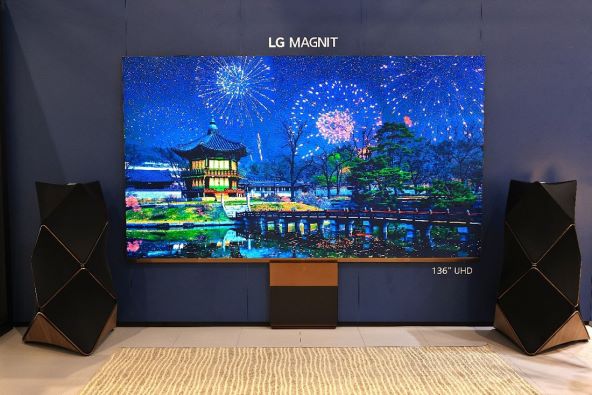 LG Magnit & Bang & Olufsen Beolab 90 (2).jpg