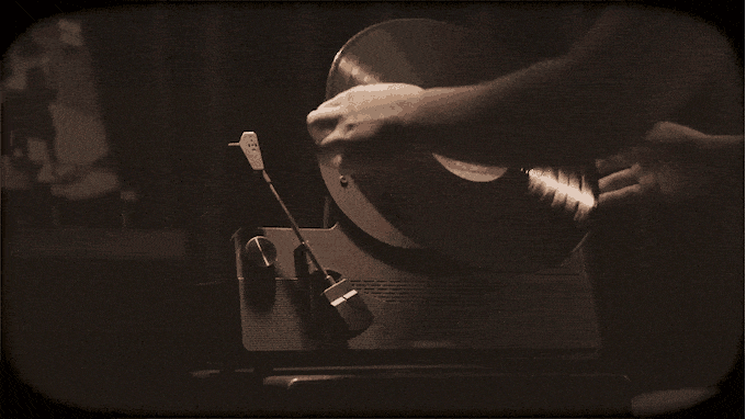 ToVerse gramofon (1).gif