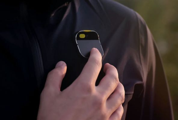 Humane Ai Pin (17).jpg