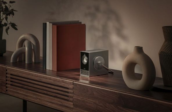LG-CineBeam-Qube_2.jpg