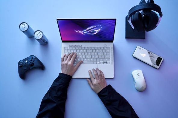 ROG Zephyrus G14 (2024) (2).jpg