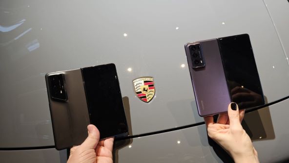 Porsche Design Honor Magic V2 RSR & Honor Magic V2 RSR (1).jpg