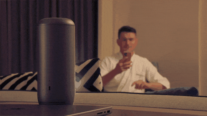 NS Display AI HoloBox (1).gif