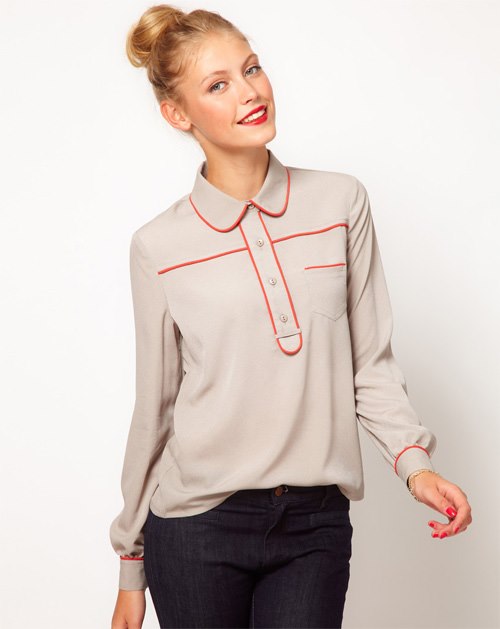 Šaljiva bluza koja podiže obrve 