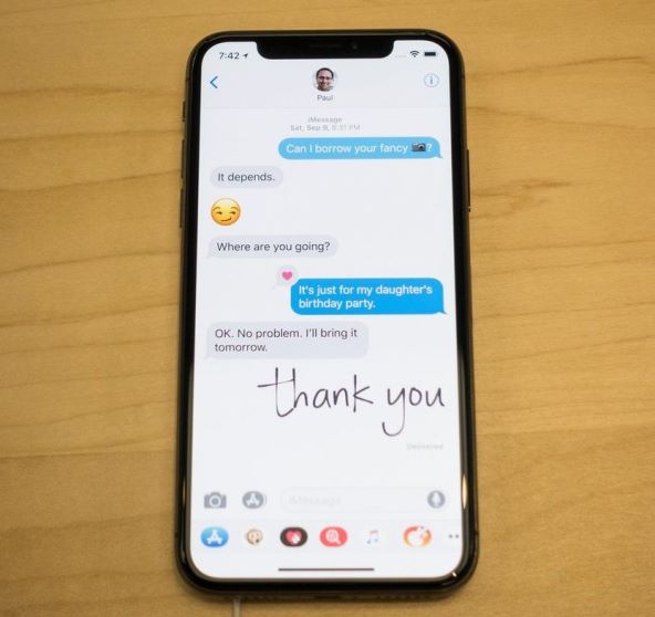 Apple iPhone SMS poruke iMessages.jpg