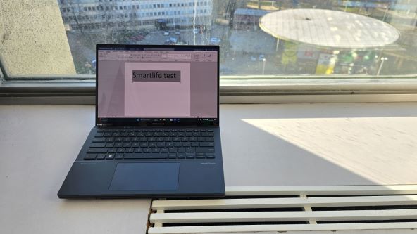Asus Zenbook Duo UX8406 (9).jpg