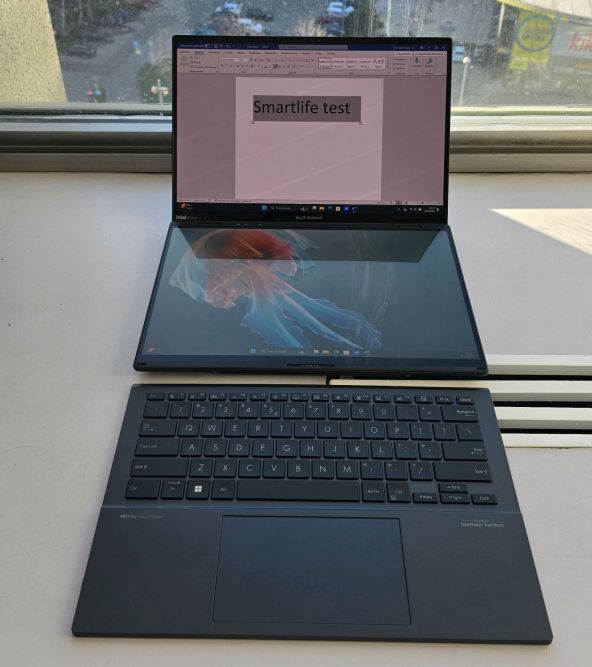 Asus Zenbook Duo UX8406 (12).jpg