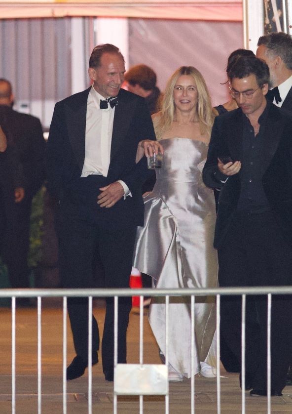 Ralph Fiennes i Chelsea Handler