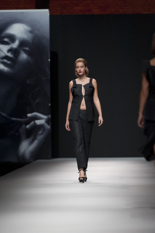 Ljubitelji avangardne mode uživali u prvoj večeri Cro a portera 