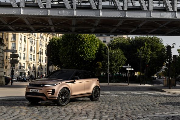 RR_EVOQUE_24MY_10_CORINTHIAN_BRONZE_201023 (1).jpg