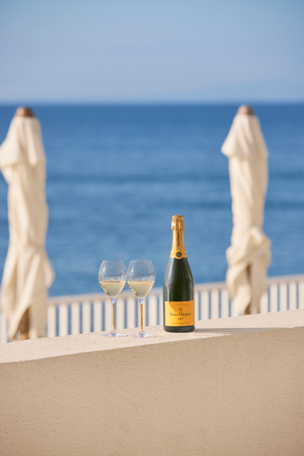 Hyatt Regency Zadar x Veuve Clicquot Pool Party_4.png