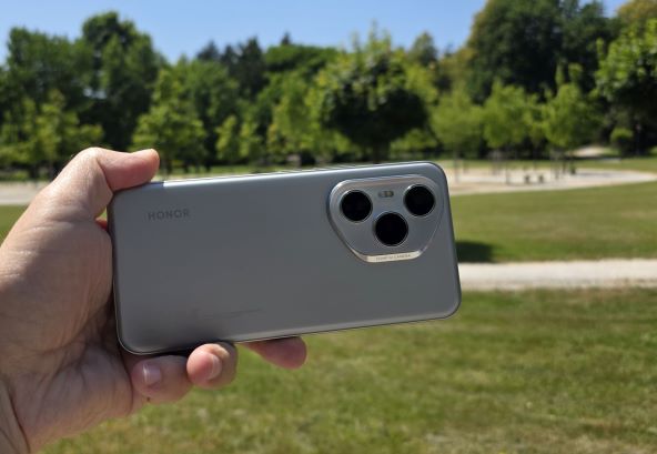 Honor 400 Pro (2).jpg