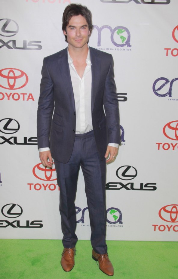 50 nijansi sive - "vampiri" vole siva odijela 