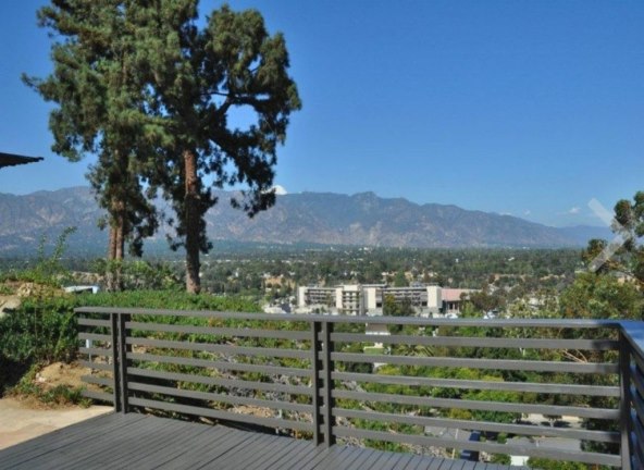 Utjehu od kraha veze holivudska slatkica pronašla u novoj vili