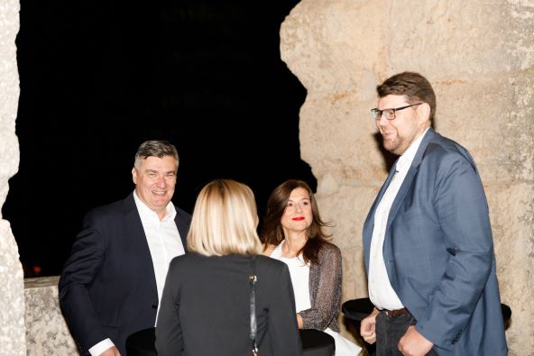 Svečano otvaranje - Arena_Zoran Milanović, Sanja Musić Milanović i Peđa Grbin.jpg