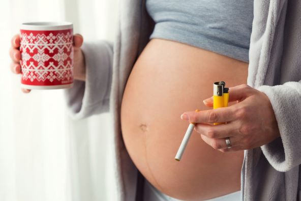 prehrana trudnica - što ne smijem jesti i piti u trudnoći?