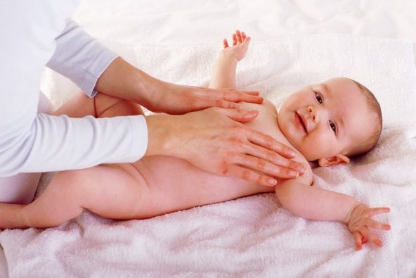 8 prednosti masaže bebe za psihičko i fizičko zdravlje