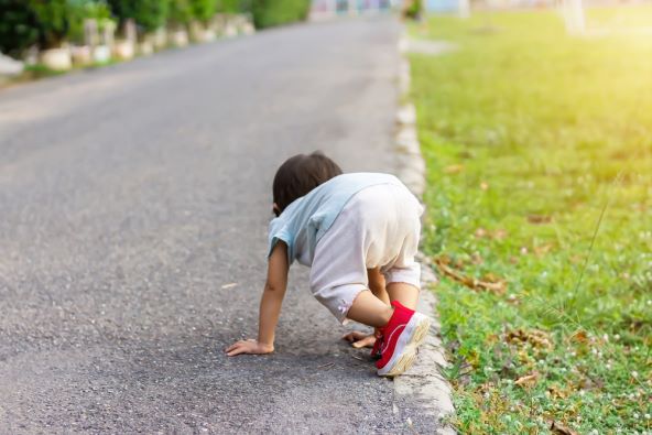 5 predfaza koje ukazuju na to kada će beba prohodati