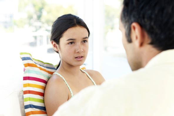 prva-menstruacija-i-kako-razumjeti-svoju-malu-zenu-u-najosjetljivojoj-fazi-zivota