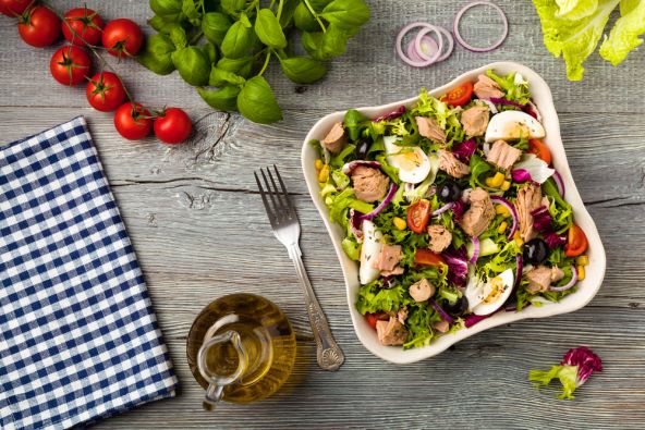 Recept za 2 brzo gotove, niskokalorične riblje, hladne salate