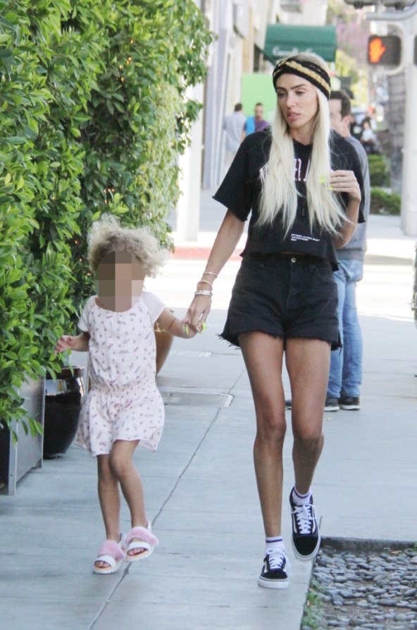 ISPIJENA  Nekad fatalno zgodna Petra Ecclestone danas šokira izgledom