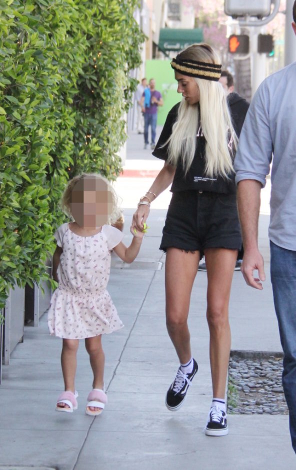 ISPIJENA  Nekad fatalno zgodna Petra Ecclestone danas šokira izgledom