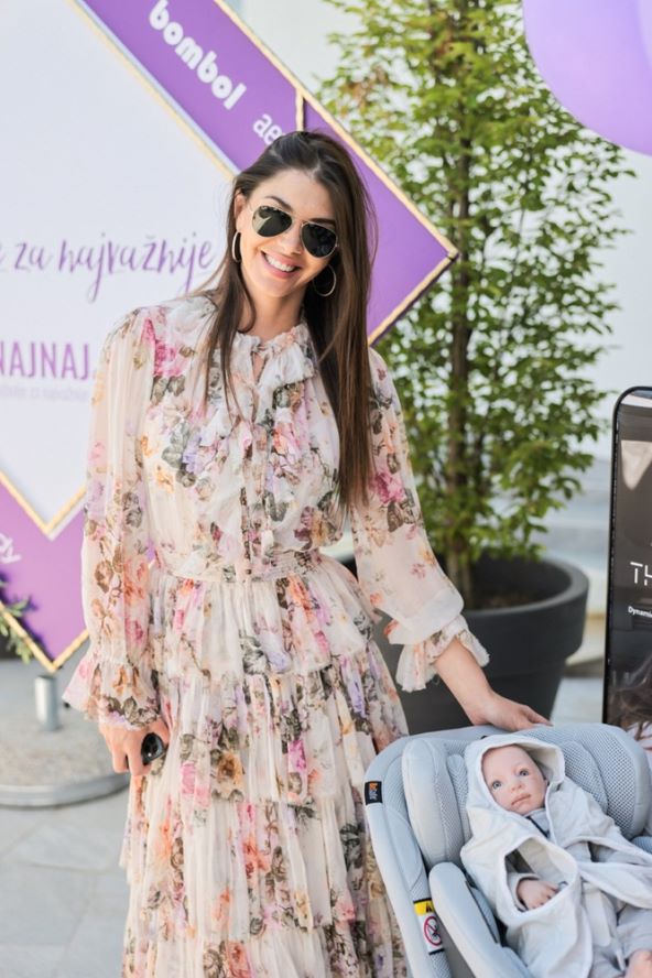 najbolje-za-najvaznije-poznate-mame-isprobale-novitete-za-svoje-bebe