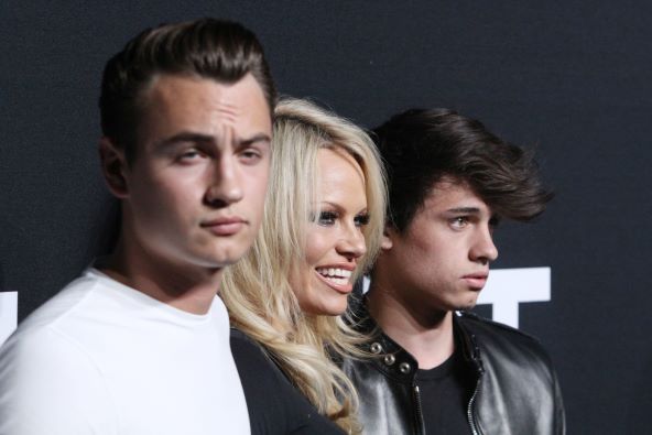 Kako danas izgledaju sinovi Pamele Anderson