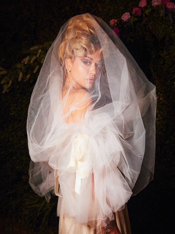 Vintage vjenčana moda Rita Ora haljina Yves Saint Laurent