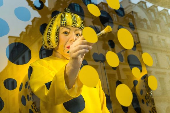 Luis Vuitton i Yayoi Kusama kampanja točke