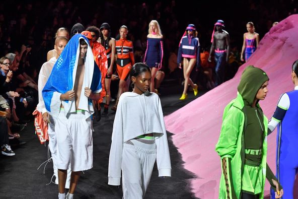Rihanna se vraća na mjesto kreativne direktorice Pume