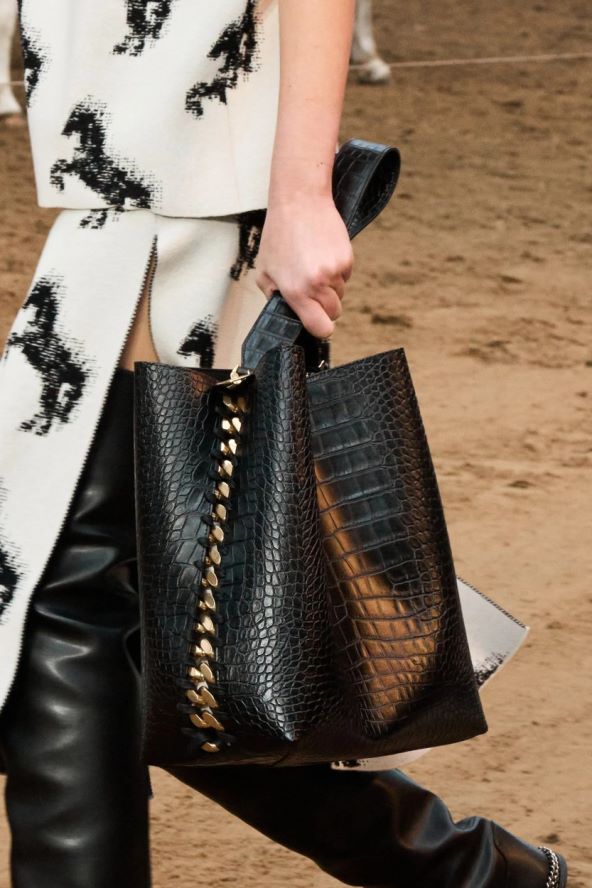 Stella McCartney modna revija i konji 