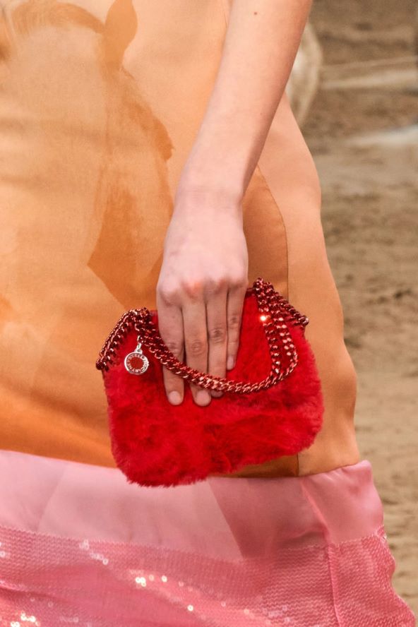 Stella McCartney modna revija i konji 